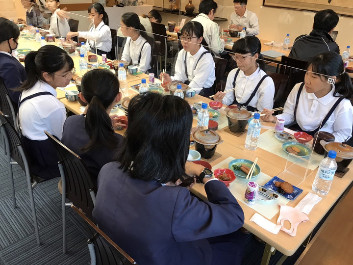 13fe020d888a4230a4283e771d2d5d76