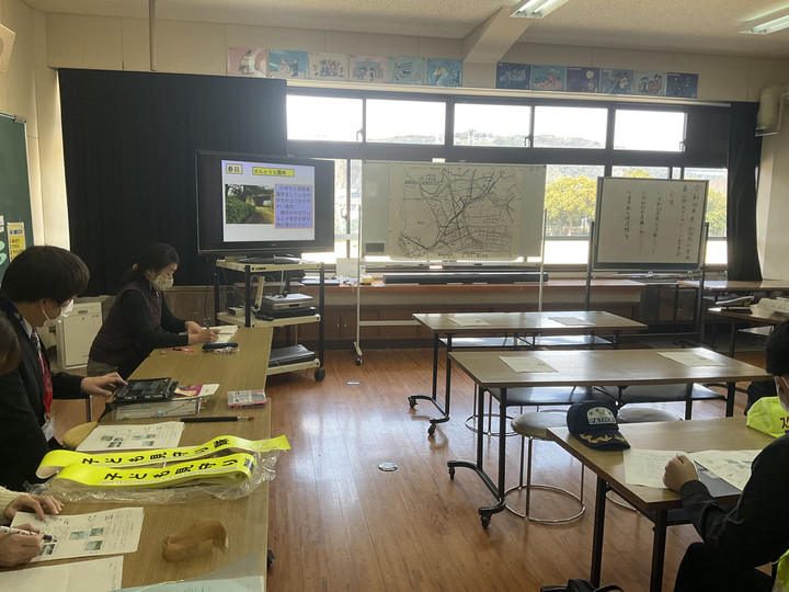 9d021e5edaf8448d8e14fbe9b8195b5a